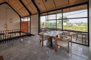 Ubud Mas Glamping Luxury Tent