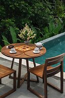 Ubud Mas Glamping Luxury Tent