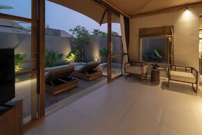 Ubud Mas Glamping Luxury Tent