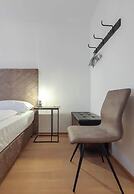 easy flat Hyrtlgasse