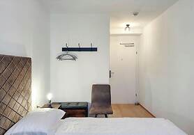 easy flat Hyrtlgasse