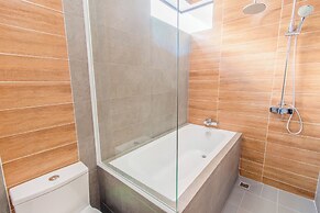 Sky Park Condotel & Residence