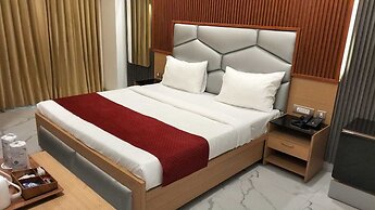 Hari's Court - Hotel and Banquet