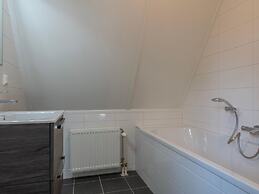 Restyled House With Three Bathrooms, Breda at 10km