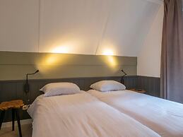 Restyled House With Three Bathrooms, Breda at 10km