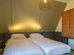 Restyled House With Three Bathrooms, Breda at 10km