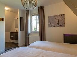 Restyled House With Three Bathrooms, Breda at 10km