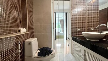 6-49 - 1 Bdr Condo With Balcony and Shared Pool