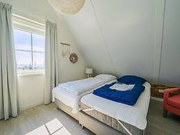 Spacious House With 5 Bathrooms, on the Markermeer