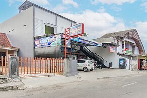 OYO 94086 Penginapan Kertajaya Syariah