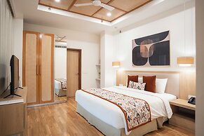 AR SUITES KLJ SQUARE