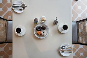 AR SUITES KLJ SQUARE