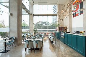 AR SUITES KLJ SQUARE