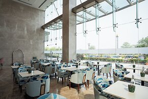 AR SUITES KLJ SQUARE