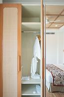 AR SUITES KLJ SQUARE