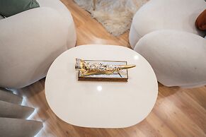 AR SUITES KLJ SQUARE