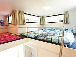 Luxury Holiday Home on a Holiday Park, Adjacent to the Hoge Veluwe Nat