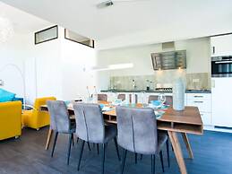 Luxury Holiday Home on a Holiday Park, Adjacent to the Hoge Veluwe Nat