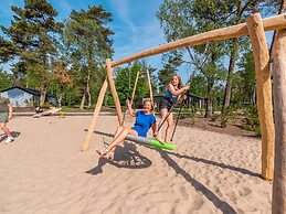 Luxury Holiday Home on a Holiday Park, Adjacent to the Hoge Veluwe Nat