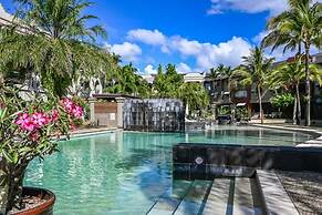 Lux Resort - 9 Pools Gym Free Parking