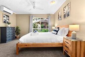 Reef Apartment Cairns - 4 Pools Resort BBQ