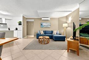 Reef Apartment Cairns - 4 Pools Resort BBQ