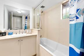 Reef Apartment Cairns - 4 Pools Resort BBQ