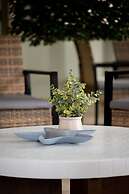 Reef Apartment Cairns - 4 Pools Resort BBQ