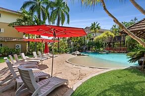 Reef Apartment Cairns - 4 Pools Resort BBQ