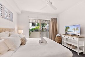 Lux Apartment Cairns - 9 Pools BBQ Gym