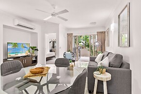 Lux Apartment Cairns - 9 Pools BBQ Gym