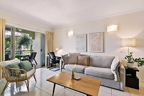 Poolside Paradise Cairns - 9 Pools BBQ Gym