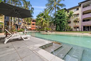 Poolside Paradise Cairns - 9 Pools BBQ Gym