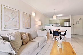 Poolside Paradise Cairns - 9 Pools BBQ Gym