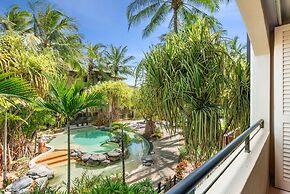 Tropical Bliss - Cairns 9 Pools BBQ Gym