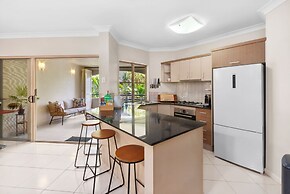 Tropical Bliss - Cairns 9 Pools BBQ Gym