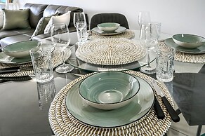 Tropical Paradise Cairns - 9 Pools Gym BBQ