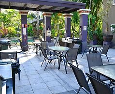 Tropical Paradise Cairns - 9 Pools Gym BBQ