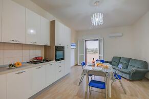 Le Bianche Apartment 4 Close to the Beach