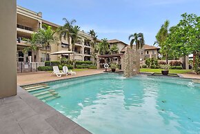 Lux Cairns - 9 Pools BBQ and Gym