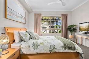 Lux Cairns - 9 Pools BBQ and Gym