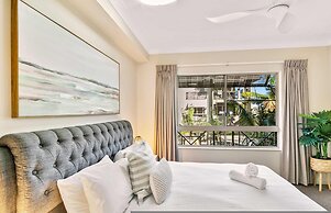 Lux Cairns - 9 Pools BBQ and Gym