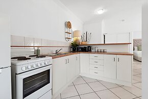 Oasis Cairns - Pool Free Parking Wifi