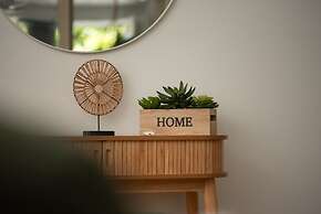 The Nest Cairns - 4 Pools BBQ Resort