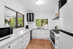 The Nest Cairns - 4 Pools BBQ Resort