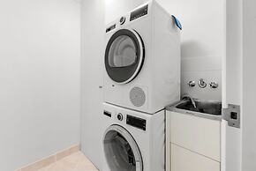 The Nest Cairns - 4 Pools BBQ Resort