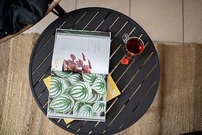 The Nest Cairns - 4 Pools BBQ Resort