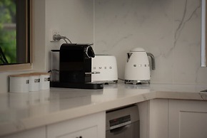 The Nest Cairns - 4 Pools BBQ Resort