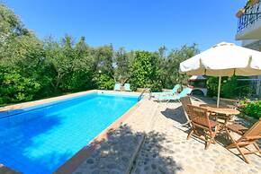 Villa Nineta in Tavronitis