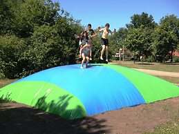 Luxury Lodge With air Conditioning and Dishwasher, in a Holiday Park, 